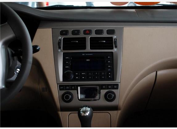 奇瑞A5 2007款 1.8L 手动豪华型 中控类   中控台