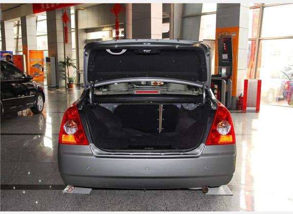 奇瑞A5 2007款 2.0L 自动豪华型 车厢座椅   后备厢