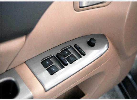 奇瑞A5 2007款 2.0L 自动豪华型 车厢座椅   门窗控制