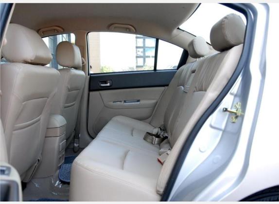 奇瑞A5 2009款 1.5L 精英版 车厢座椅   后排空间