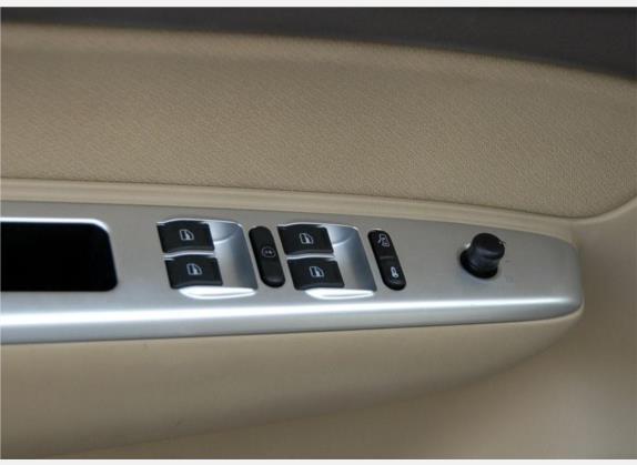 东方之子Cross 2008款 2.0L 舒适型7座 车厢座椅   门窗控制