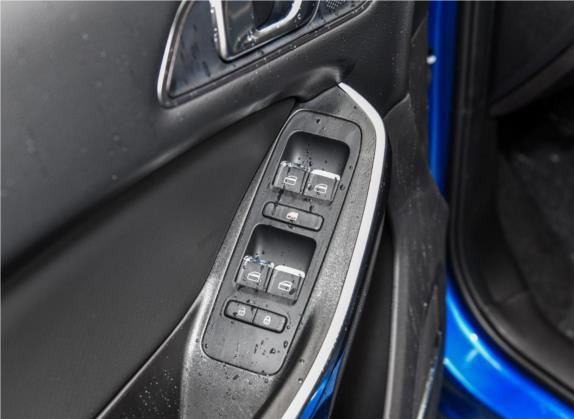 瑞虎5x 2017款 1.5T 手动时尚型 车厢座椅   门窗控制