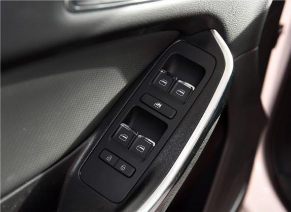瑞虎5x 2017款 1.5T 手动精英型 车厢座椅   门窗控制