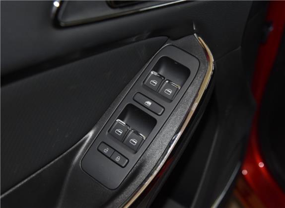 瑞虎5x 2017款 1.5T 手动豪华型 车厢座椅   门窗控制