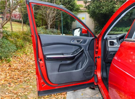 瑞虎5x 2017款 1.5T DCT时尚型 车厢座椅   前门板