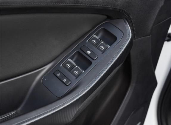 瑞虎5x 2019款 HERO 1.5L CVT时尚版 车厢座椅   门窗控制