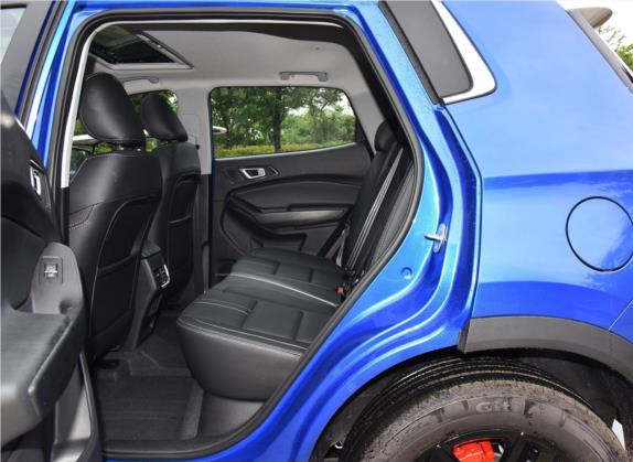 瑞虎5x 2019款 HERO 1.5L CVT豪华版 车厢座椅   后排空间
