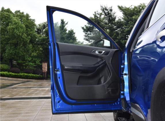 瑞虎5x 2019款 HERO 1.5L CVT豪华版 车厢座椅   前门板
