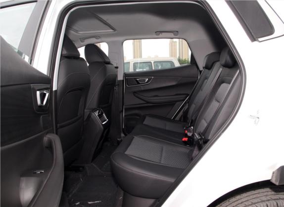 瑞虎5x 2020款 1.5L CVT时尚版 车厢座椅   后排空间