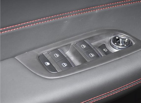 瑞虎5x 2020款 高能版 1.5T CVT高能3号 车厢座椅   门窗控制