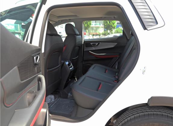 瑞虎5x 2021款 超级英雄版 1.5T CVT豪华型 车厢座椅   后排空间