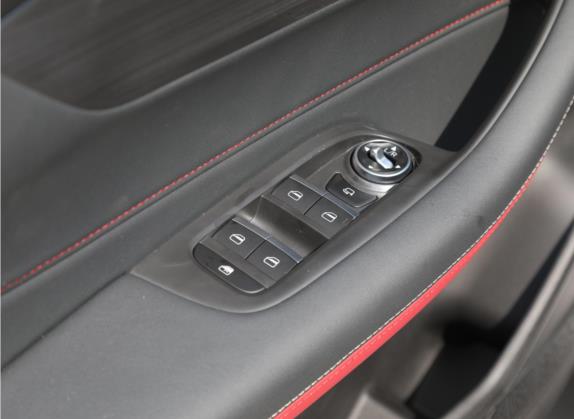 瑞虎5x 2021款 超级英雄版 1.5T CVT豪华型 车厢座椅   门窗控制