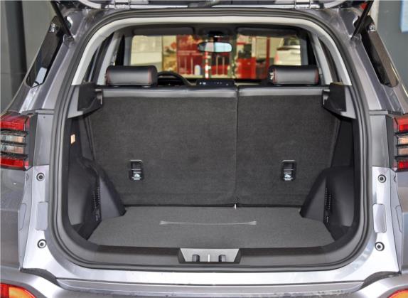 瑞虎5x 2021款 超级英雄版 1.5L CVT豪华型 车厢座椅   后备厢