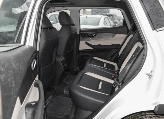 瑞虎5x 2022款  PLUS 功夫熊猫联名版 1.5L 手动品尚型 车厢座椅   后排空间