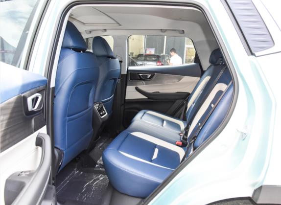 瑞虎5x 2022款 PLUS 功夫熊猫联名版 1.5T CVT品尚型 车厢座椅   后排空间