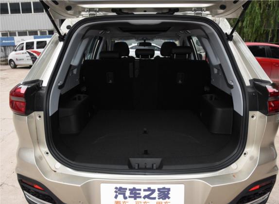瑞虎8 2018款 1.5TCI 自动豪华型 5座 车厢座椅   后备厢
