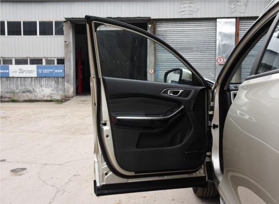 瑞虎8 2018款 1.5TCI 自动豪华型 5座 车厢座椅   前门板