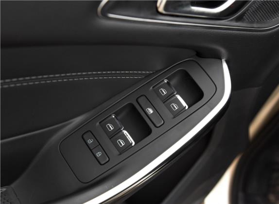 瑞虎8 2018款 1.5TCI 自动豪华型 5座 车厢座椅   门窗控制