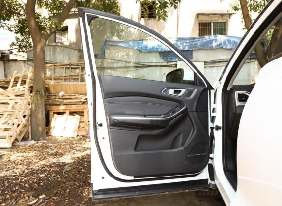 瑞虎8 2018款 1.5TCI 自动特供版 5座 车厢座椅   前门板