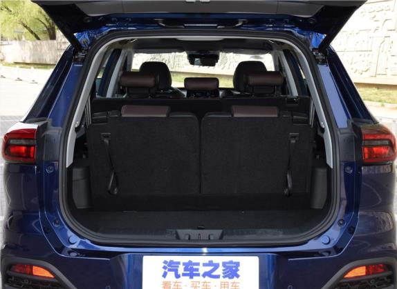 瑞虎8 2019款 1.6TGDI 自动尊贵型 车厢座椅   后备厢