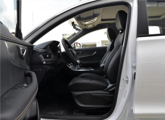 瑞虎8 2019款 1.6TGDI 自动时尚型 车厢座椅   前排空间