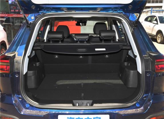 瑞虎8 2019款 1.6TGDI 自动豪华型 车厢座椅   后备厢