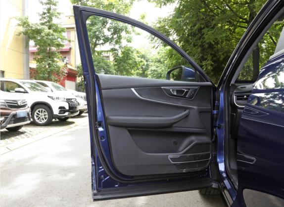 瑞虎8 2020款 1.5TCI 自动特供版 7座 车厢座椅   前门板