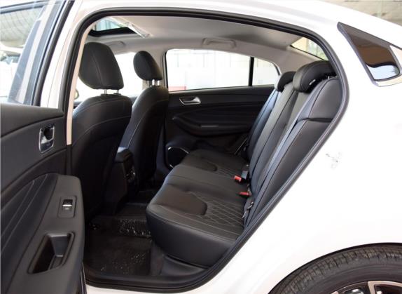 艾瑞泽GX 2018款 1.5T CVT型色版 国V 车厢座椅   后排空间