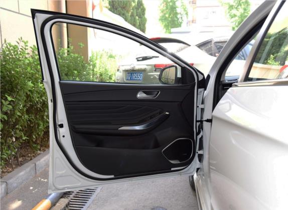 艾瑞泽GX 2018款 1.5T CVT型色版 国V 车厢座椅   前门板