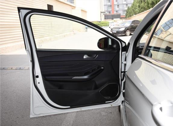 艾瑞泽GX 2018款 1.5T CVT劲色版 国V 车厢座椅   前门板