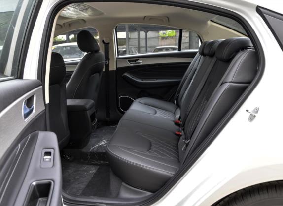 艾瑞泽GX 2019款 冠军版 1.5L 手动精英型 车厢座椅   后排空间