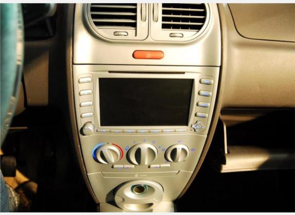 奇瑞A1 2007款 1.3L 手动豪华型 中控类   中控台