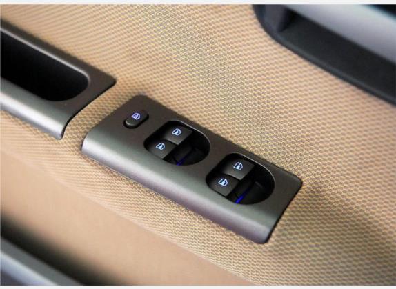奇瑞A1 2007款 1.3L 手动舒适型 车厢座椅   门窗控制
