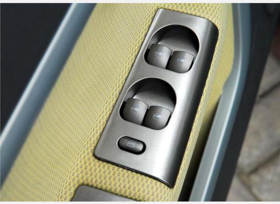 奇瑞A1 2009款 1.3L 手动舒适型 车厢座椅   门窗控制