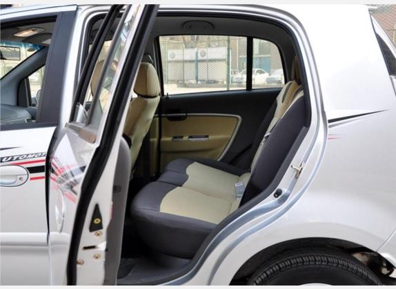 奇瑞A1 2009款 1.3L AMT舒适型 车厢座椅   后排空间
