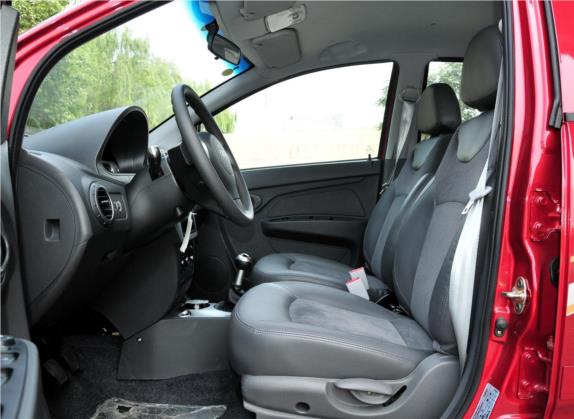 奇瑞A1 2011款 1.0L 手动传奇版 车厢座椅   前排空间