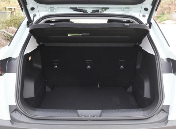 欧萌达 2022款 1.6TGDI DCT超维版 车厢座椅   后备厢