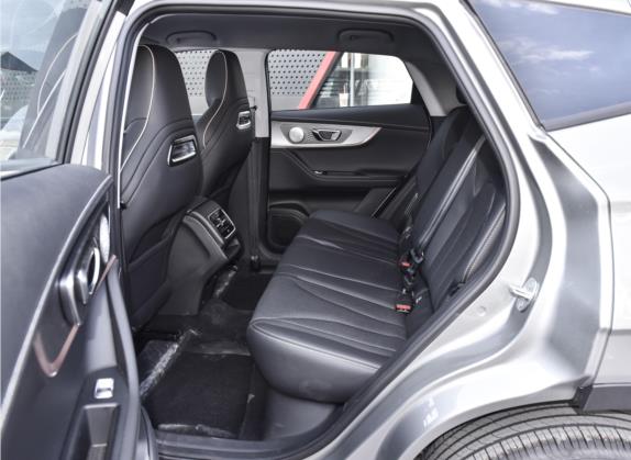 欧萌达 2022款 1.5T CVT元界版 车厢座椅   后排空间