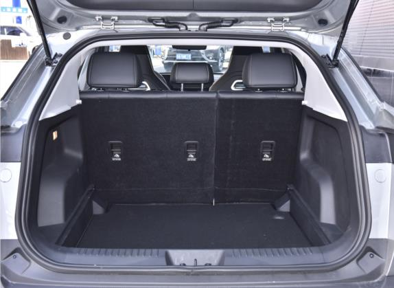 欧萌达 2022款 1.5T CVT元界版 车厢座椅   后备厢