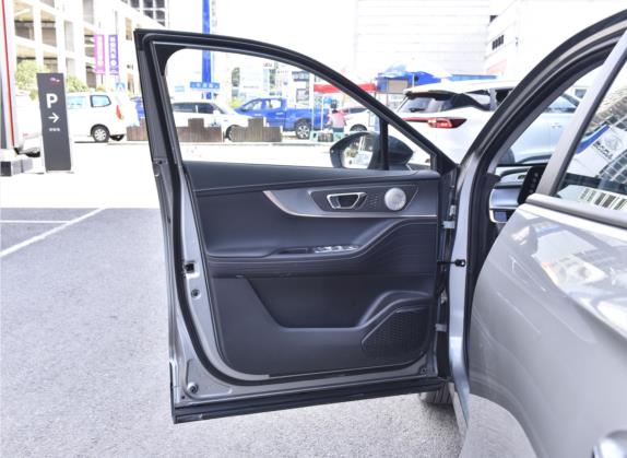 欧萌达 2022款 1.5T CVT元界版 车厢座椅   前门板