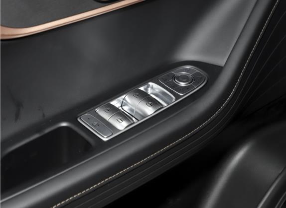 欧萌达 2022款 1.5T CVT驭界版 车厢座椅   门窗控制