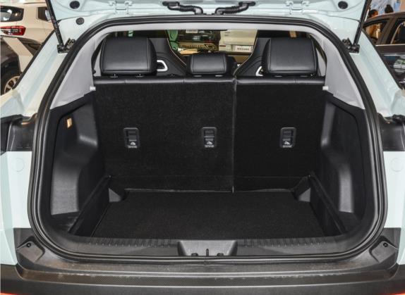 欧萌达 2022款 1.5T CVT拓界版 车厢座椅   后备厢