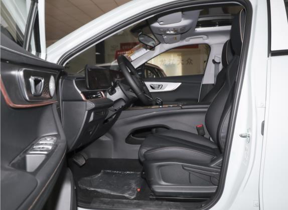 欧萌达 2022款 1.6TGDI DCT多维版 车厢座椅   前排空间