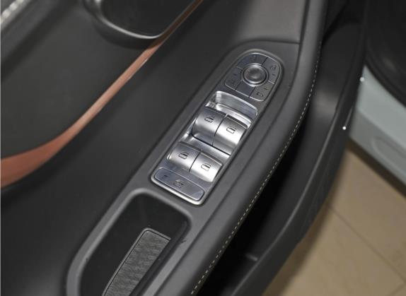 欧萌达 2022款 1.6TGDI DCT多维版 车厢座椅   门窗控制