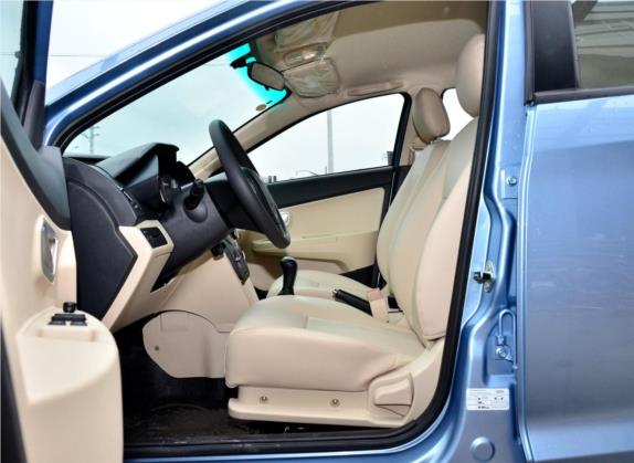风云2 2013款 掀背 1.5L 手动锐意版 车厢座椅   前排空间