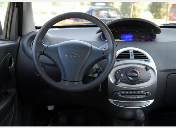 奇瑞X1 2010款 进化版 1.3L 手动豪华型 中控类   驾驶位