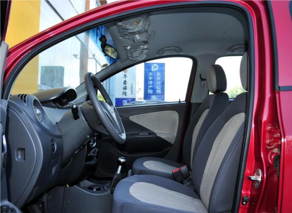 奇瑞X1 2011款 1.3L 手动豪华型 车厢座椅   前排空间