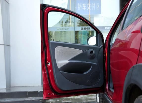 奇瑞X1 2011款 1.3L 手动豪华型 车厢座椅   前门板
