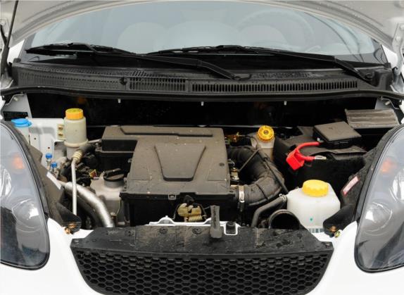 奇瑞X1 2012款 1.5L 手动舒享型 其他细节类   发动机舱