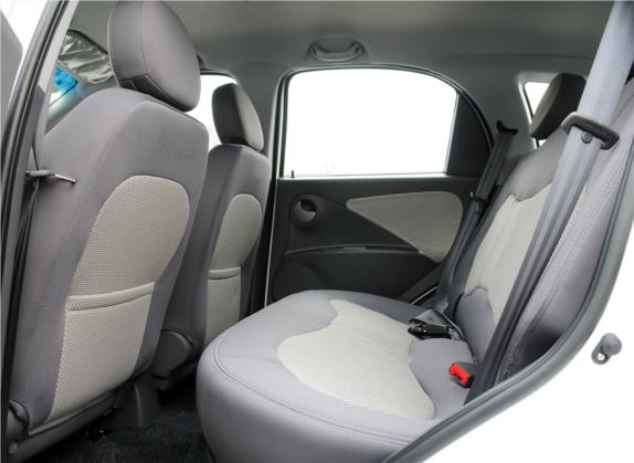 奇瑞X1 2012款 1.5L 手动舒享型 车厢座椅   后排空间